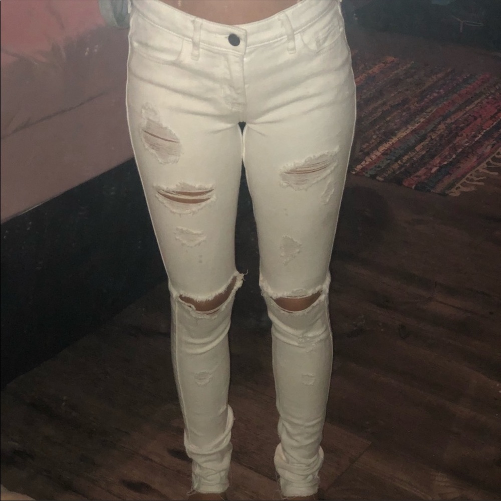 White hollister jeans